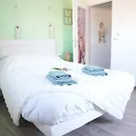 Apartment 4 Pers Centre De Au Calme - Parking & Wifi Limoux