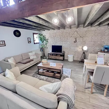 Apartment 4 Pers Centre De Au Calme - Parking & Wifi